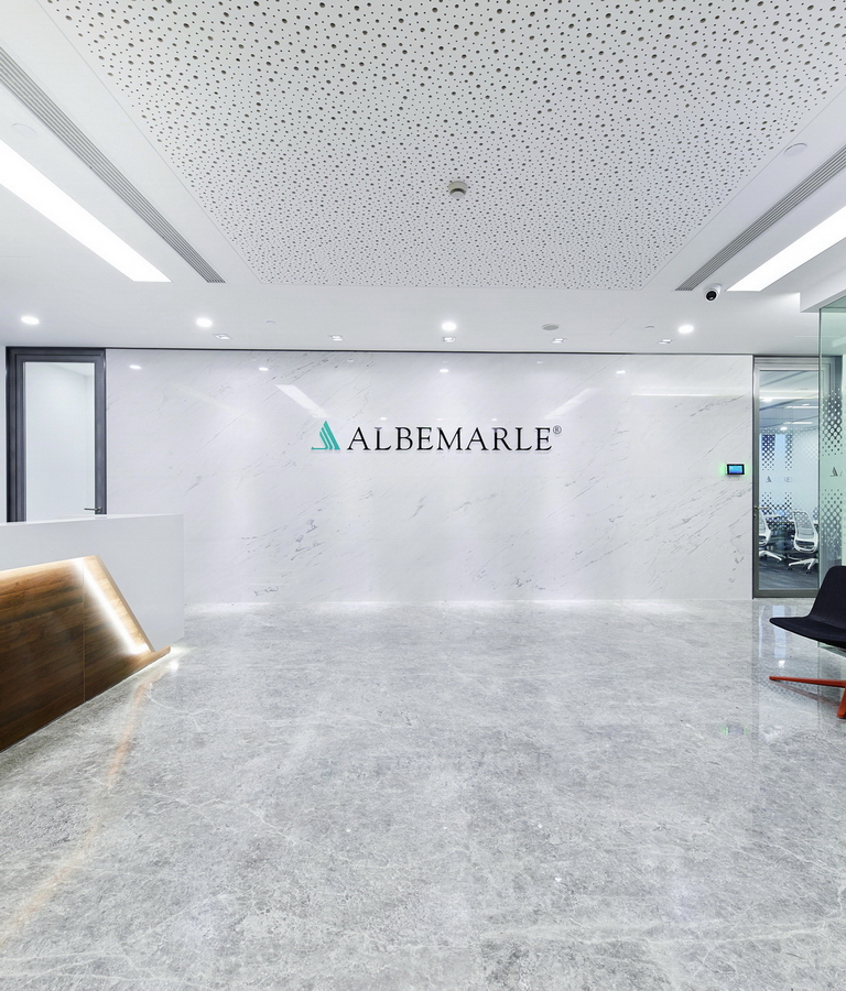 雅保化工(gong)辦(bàn)公(gōng)室裝(zhuang)修-座談區(qu)-pc