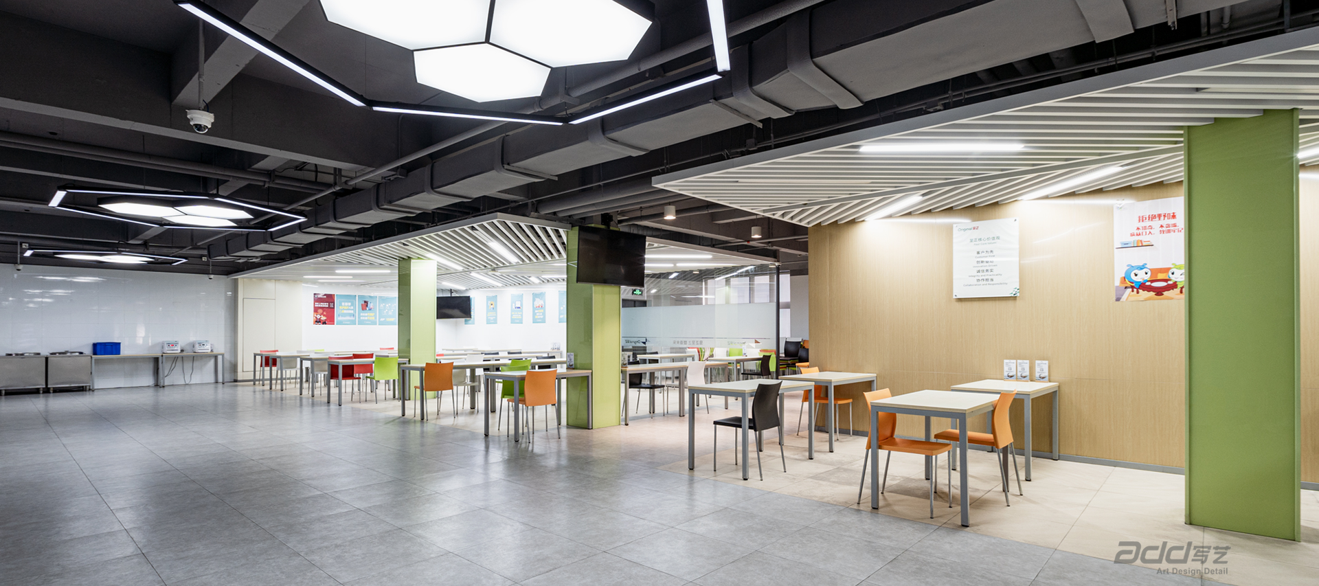 至正道化辦(bàn)公(gōng)樓裝(zhuang)修-食堂-pc