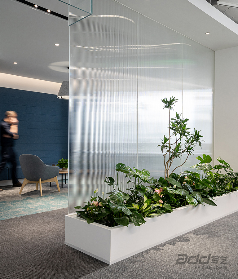 蔚來汽車(che)辦(bàn)公(gōng)樓裝(zhuang)修-走(zou)廊-pc