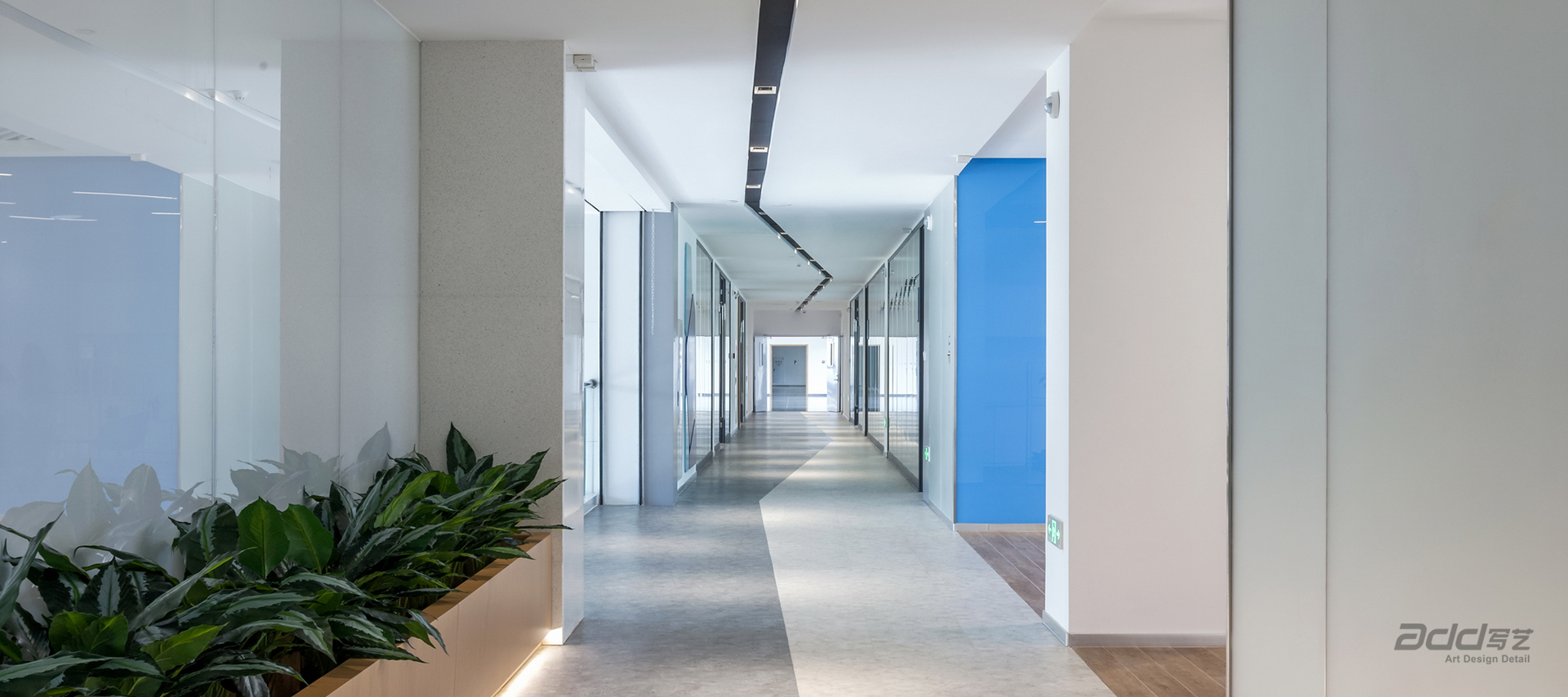 正海生(sheng)物(wù)辦(bàn)公(gōng)樓裝(zhuang)修-走(zou)廊-pc