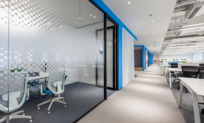 蔚來汽車(che)辦(bàn)公(gōng)樓裝(zhuang)修-辦(bàn)公(gōng)區(qu)2