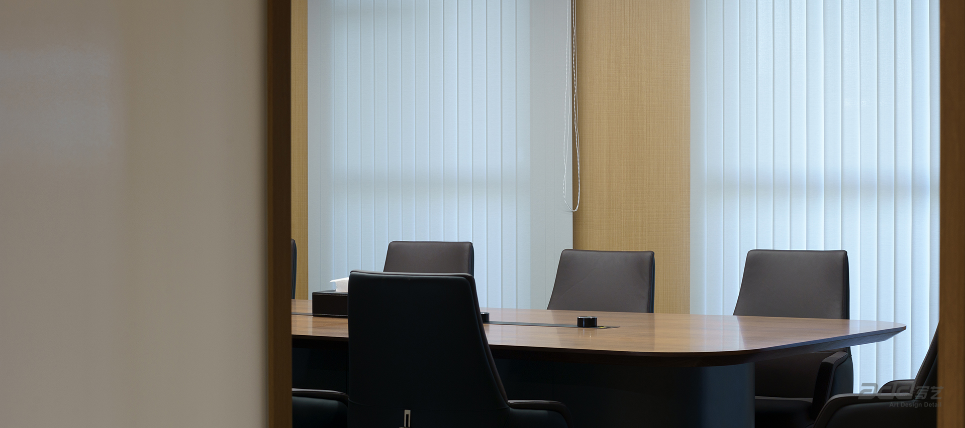 波(bo)彙科(ke)技(ji)辦(bàn)公(gōng)樓裝(zhuang)修-會議室裝(zhuang)修-pc